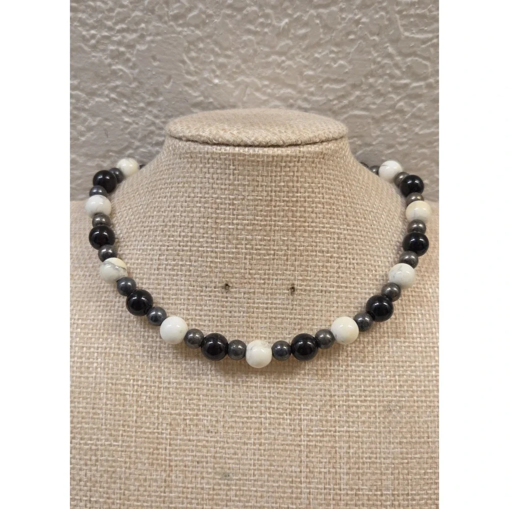 Vintage Sterling Silver, White Buffalo, & Black Onyx Choker Necklace 12.5